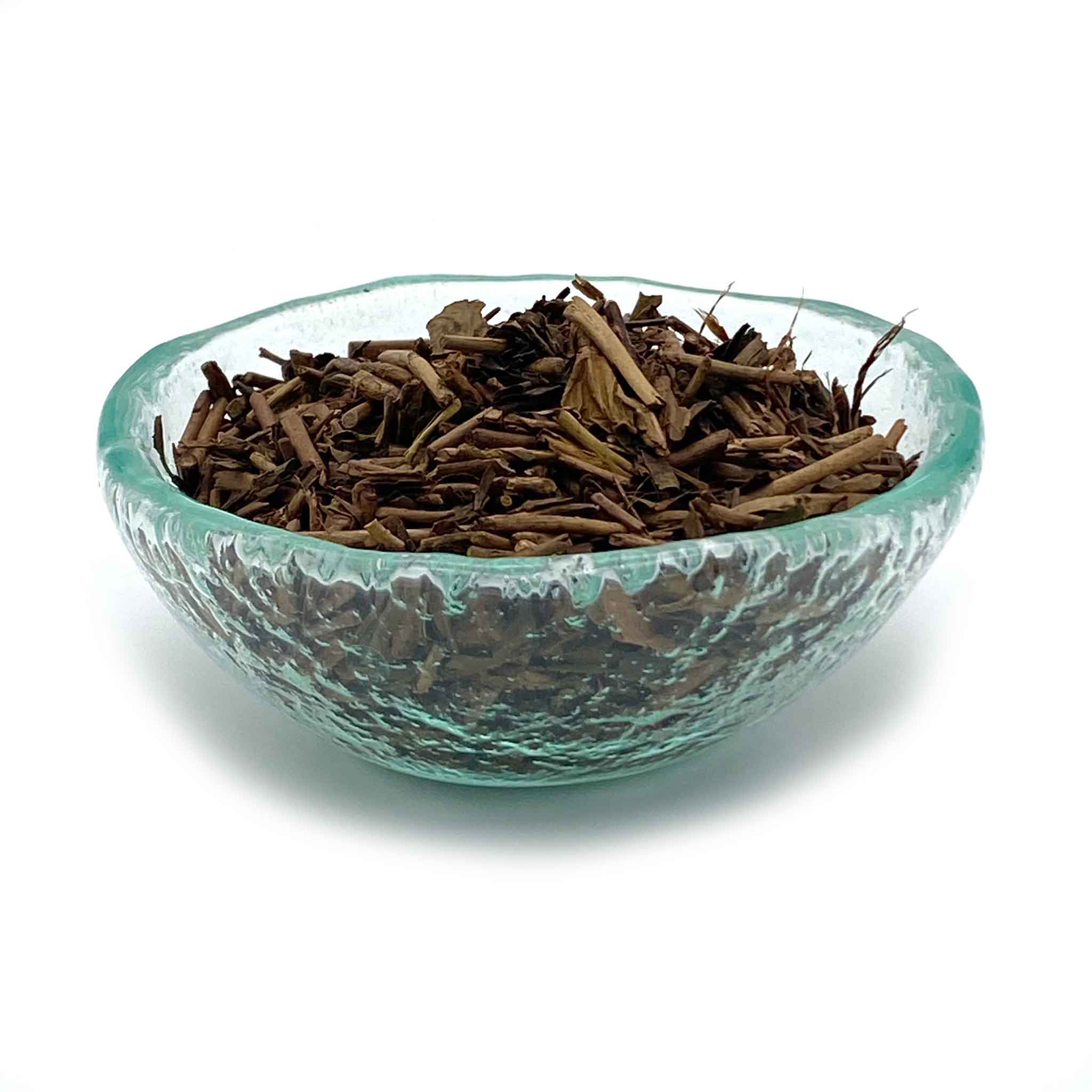 hojicha green tea in glass dish